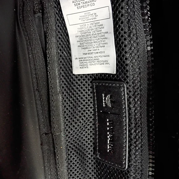 Black PARK Crossbody Bag - Picture 2 of 6